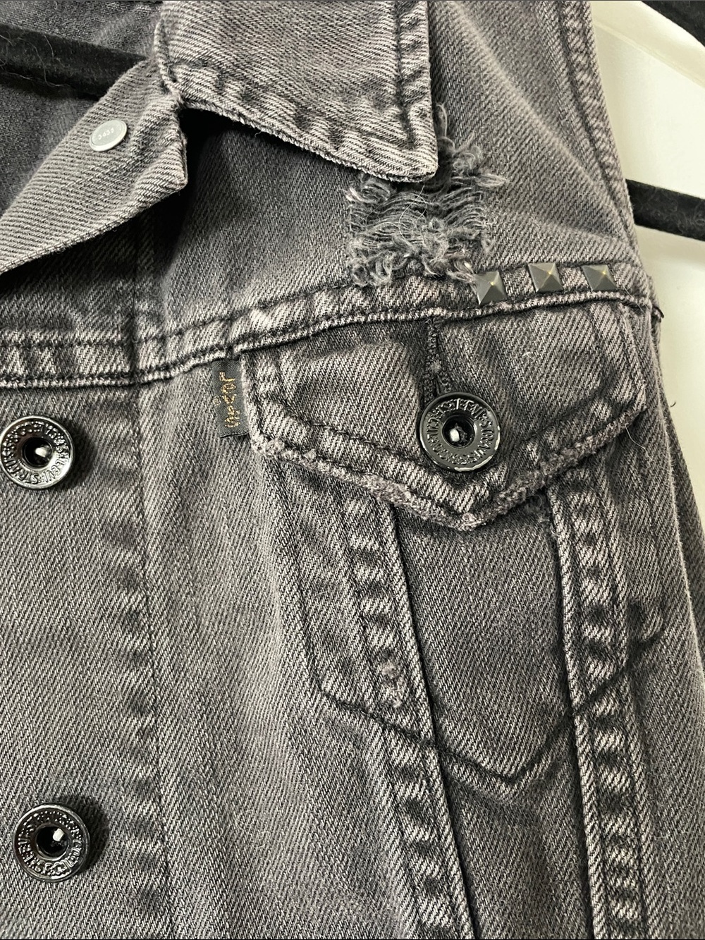 Levi's Washed Charcoal Denim Vest with Stud Details - Picture 4 of 6